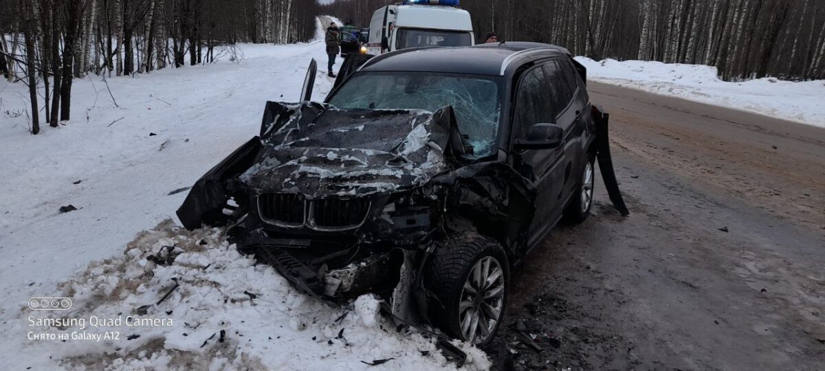 В ДТП на трассе в Тверской области погиб водитель, пассажиры пострадали