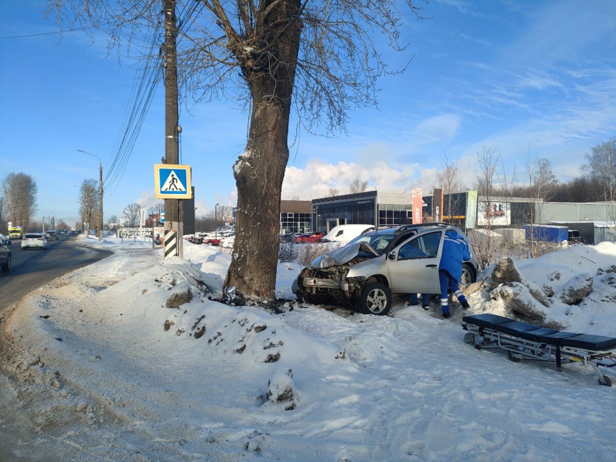 В Твери не поделили дорогу «Ниссан» и «Рено» | ТОП Тверь новости