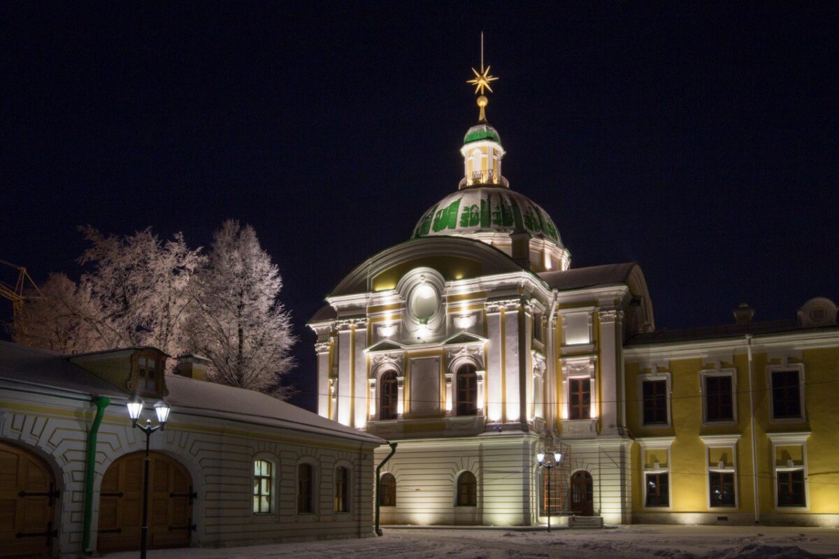 Для восьмиклассников Тверской области организуют образовательные туры в Тверь