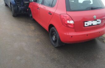 На окружной под Тверью лоб в лоб столкнулись легковушки На окружной под Тверью лоб в лоб столкнулись легковушки