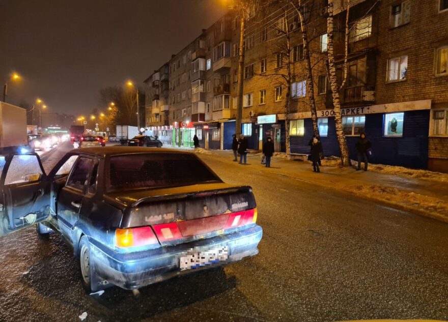 Водитель ВАЗа сбил женщину на зебре в Твери