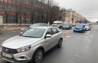 Мужчина пострадал в столкновении "Хёндая" и "Лады" в Твери