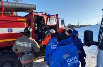 Велосипедист провалился под лёд на реке в Тверской области