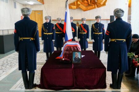 В Тверской области простились с 34-летним бойцом, погибшим в зоне СВО