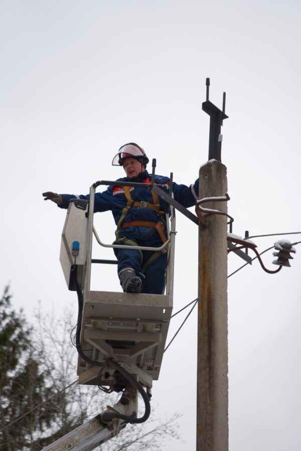 В Тверской области продолжают ликвидировать последствия снегопада