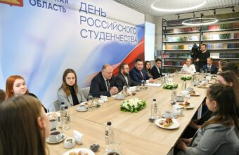 Губернатор Игорь Руденя встретился с учащимися тверских вузов и колледжей Губернатор Игорь Руденя встретился с учащимися тверских вузов и колледжей