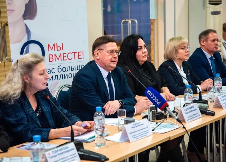 Миграционный маятник можно остановить зарплатой: в Твери обсудили совершенствование системы оплаты труда медработников