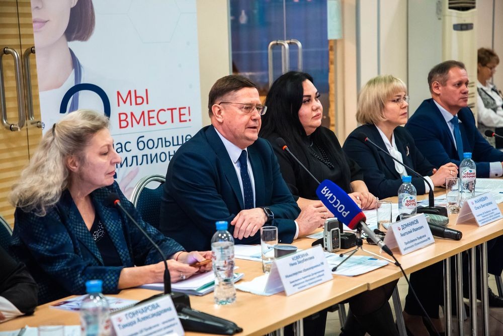 Миграционный маятник можно остановить зарплатой: в Твери обсудили совершенствование системы оплаты труда медработников