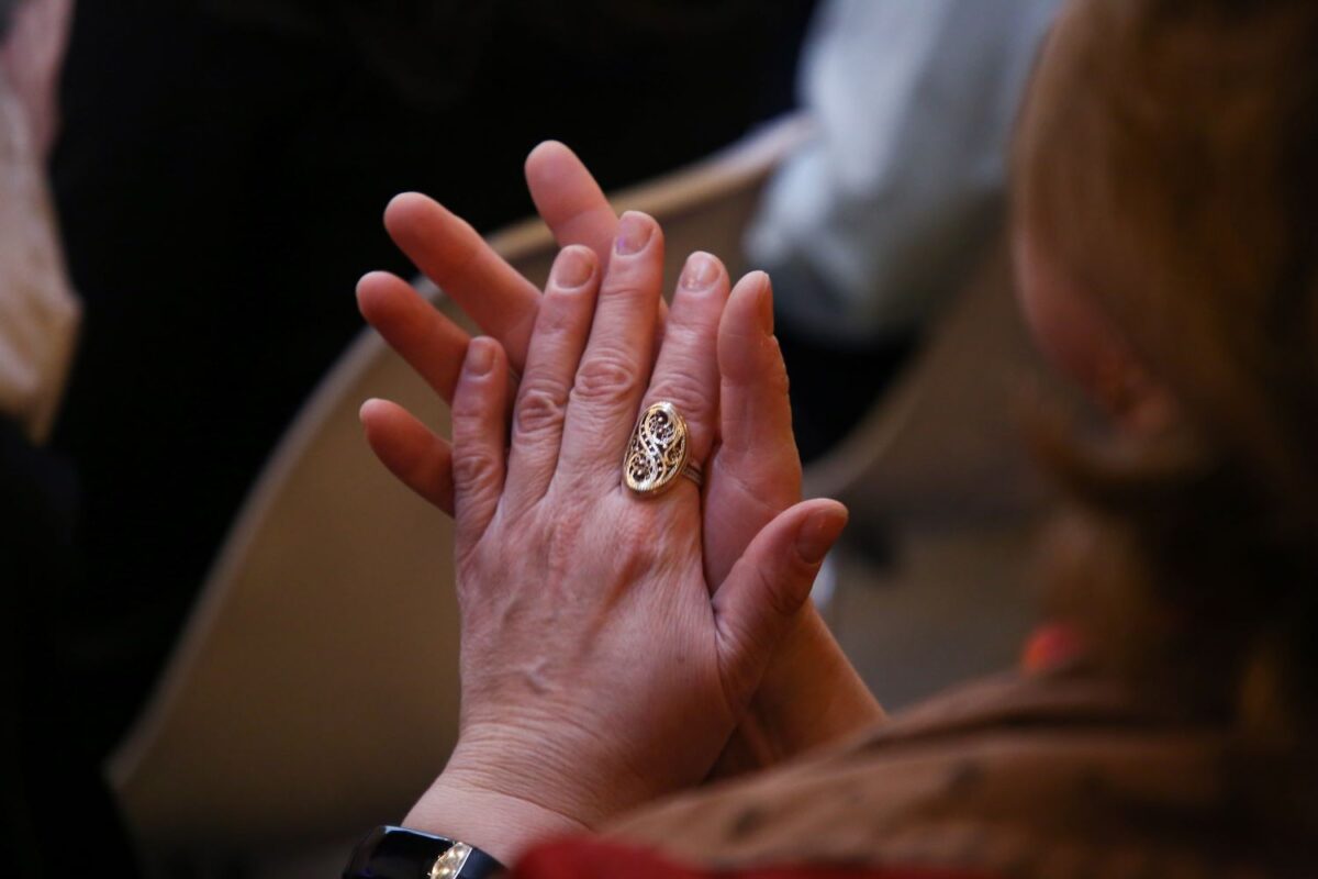 В Твери будут судить женщину за снятие порчи и излечение недугов