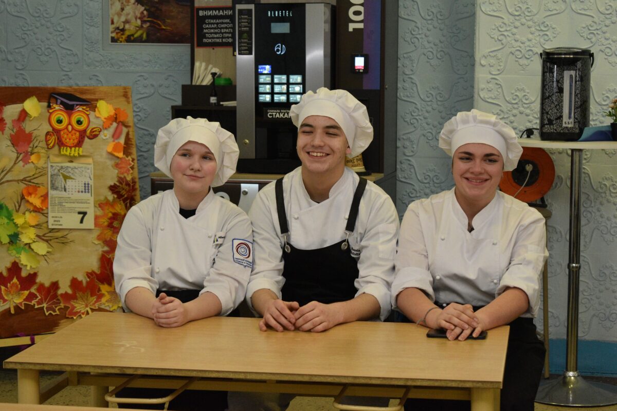 В Твери назвали победителей конкурса «Лучший повар школьной столовой – 2023»