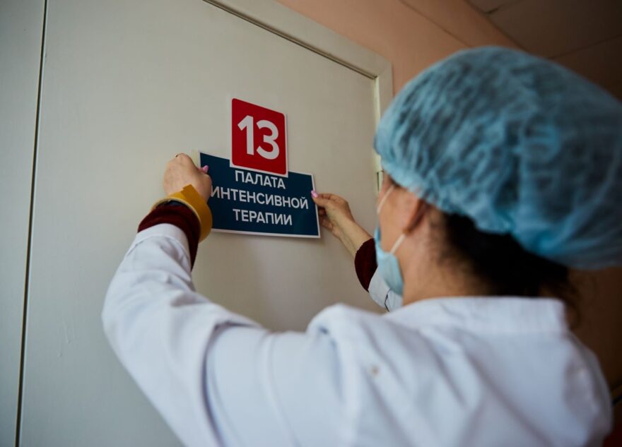 Эксперт рассказал, кто сейчас в России болеет коронавирусом