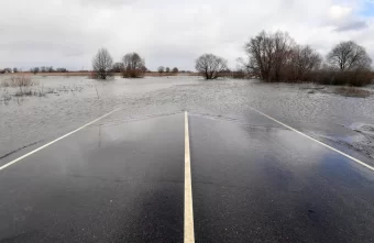 Подрядные организации проверяют дороги Тверской области на готовность к паводку
