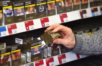 В России могут появиться обезличенные сигареты В России могут появиться обезличенные сигареты