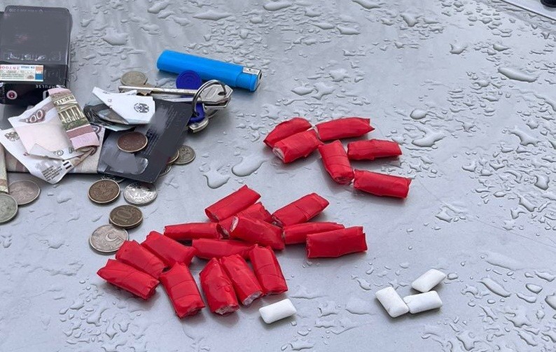 Полицейские задержали кладмена на набережной, а затем провели обыск у него дома в Твери