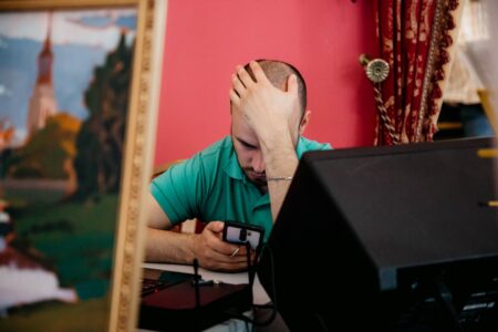 Молодой житель Тверской области «подарил» мошенникам больше 2,5 миллиона рублей Молодой житель Тверской области «подарил» мошенникам больше 2,5 миллиона рублей