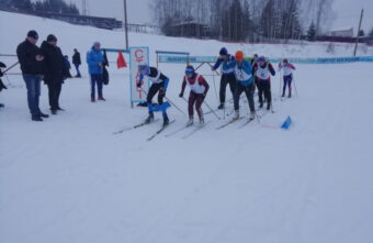 Студенты Верхневолжья вместе с полицейскими приняли участие в лыжной гонке