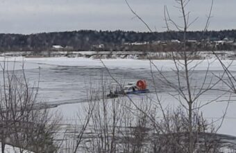 В Твери спасли провалившегося под лед на Волге человека В Твери спасли провалившегося под лед на Волге человека