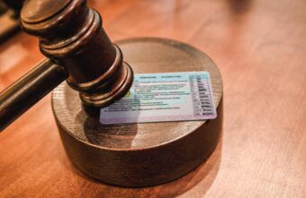 Силами прокуратуры наркомана из Тверской области лишили водительских прав