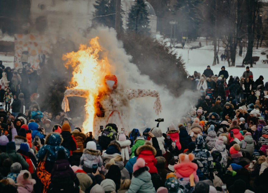В Городском саду Твери отметили Масленицу