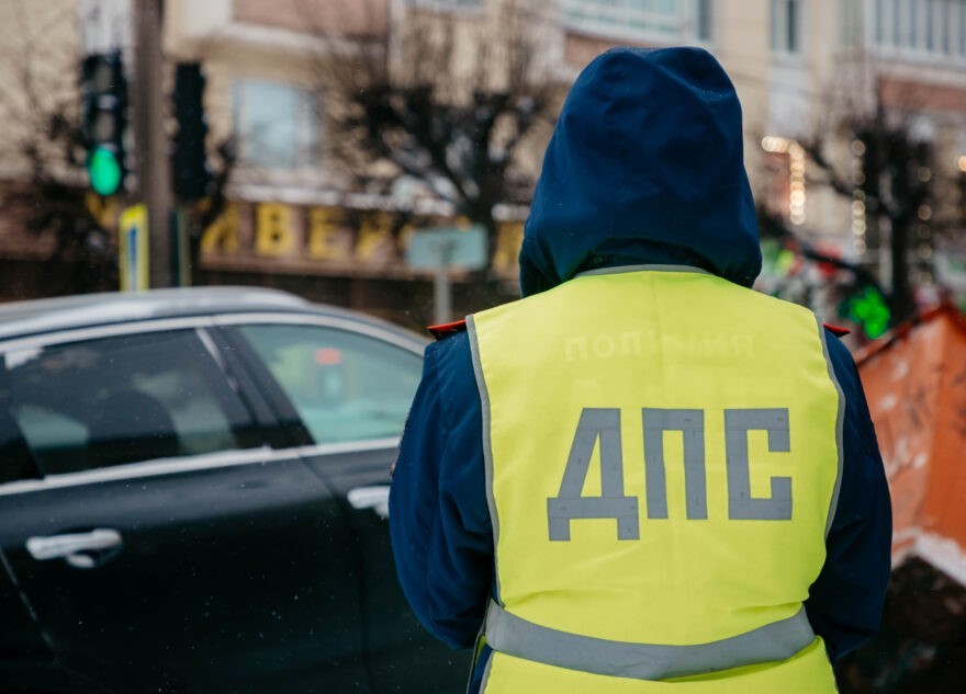 Водителей предупредили о штрафах за проезд на желтый свет