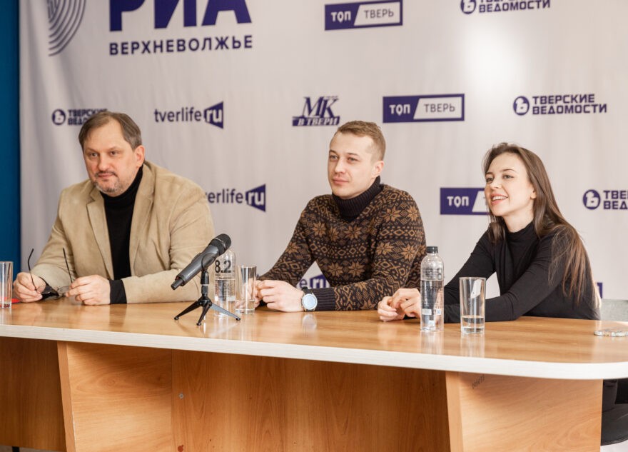 Режиссёр и актёры спектакля «Вечно живые» рассказали журналистам о причинах перезапуска постановки