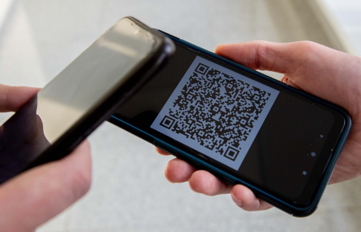 Мошенники научились красть деньги через QR-коды
