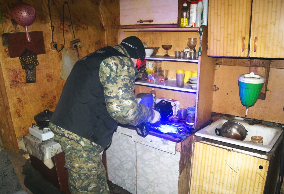 Больше 40 ударов ножом: жительница Тверской области обвиняется в убийстве