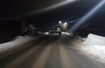 Переходящий дорогу пешеход попал под колёса ВАЗа в Тверской области