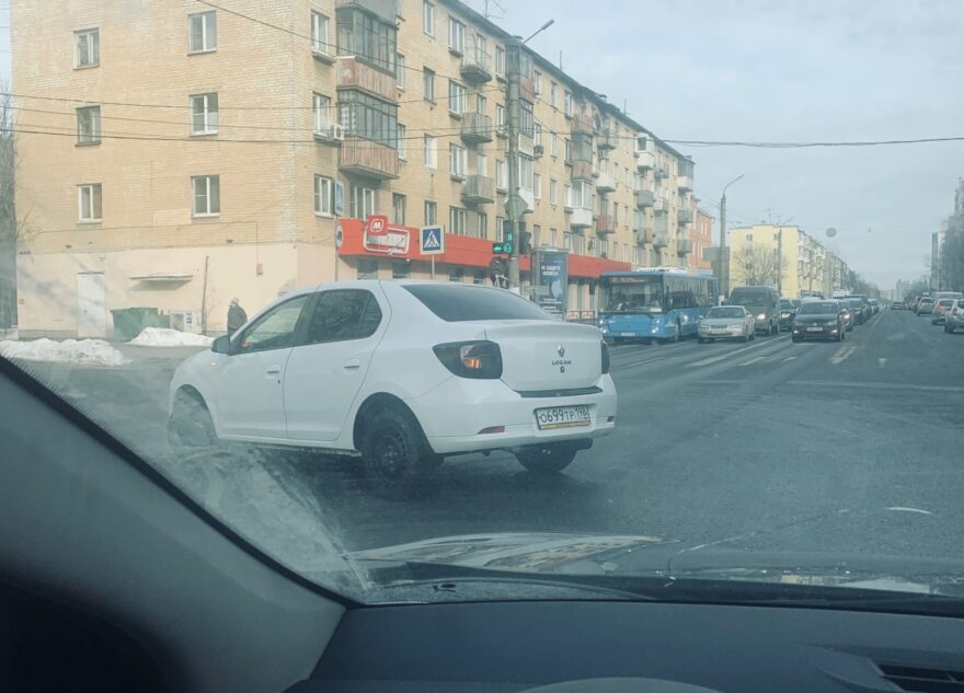 На «проклятом» перекрёстке в Твери установили новый светофор На «проклятом» перекрёстке в Твери установили новый светофор