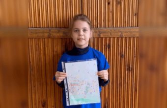 Участницы танцевального коллектива из Донецка приняли участие в эстафете «#ПоздравьСвоегоГероя»