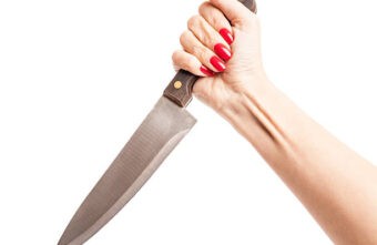 В Твери арестовали женщину, убившую собственного брата В Твери арестовали женщину, убившую собственного брата