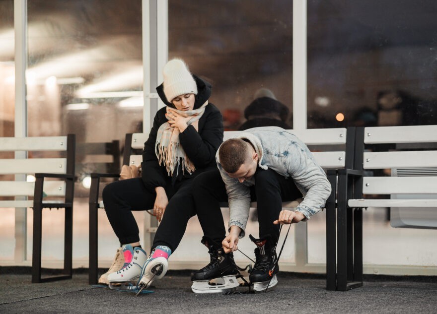 Тверитянам предлагают успеть покататься на коньках