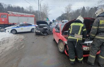 Женщина пострадала в столкновении "Мазды" и "Хёндая" в Твери