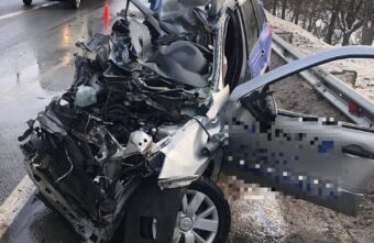 Водитель "Лады" погиб в лобовом столкновении с фурой в Тверской области