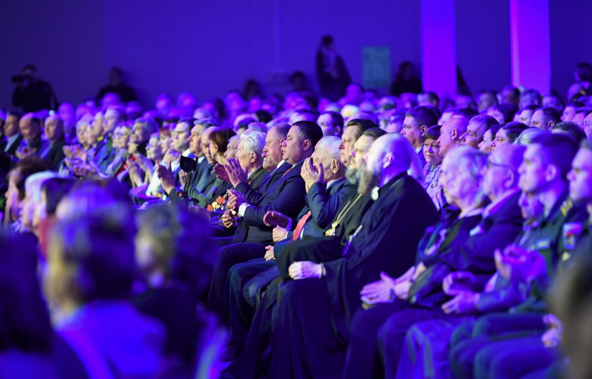 Губернатор Игорь Руденя вручил государственные награды защитникам Отечества