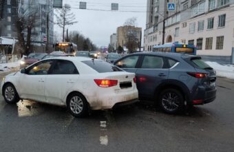 При ДТП в Твери пострадала молодая женщина