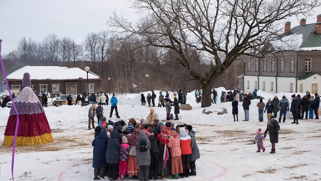 В Тверской области зиму провожают играми, стрельбой и блинами