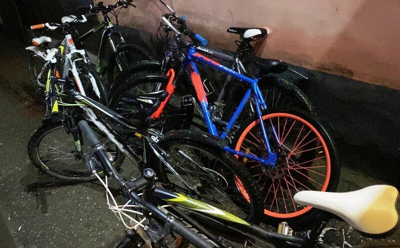 В Твери поймали воришек, уличённых в 17 кражах велосипедов