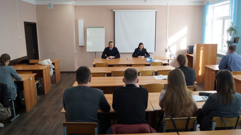 Тверским студентам-юристам рассказали о службе в полиции