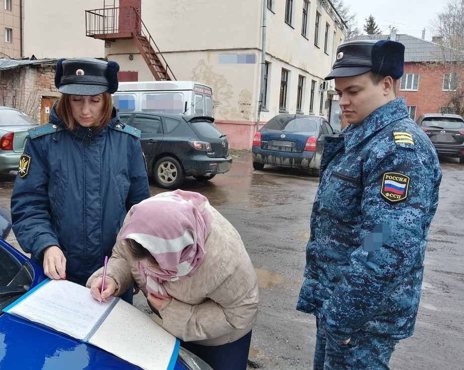 Риск лишиться денег и квартиры не заставил тверитянку погасить долг