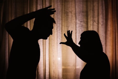 В Твери осудили рецидивиста, который жестоко избил до смерти женщину В Твери осудили рецидивиста, который жестоко избил до смерти женщину