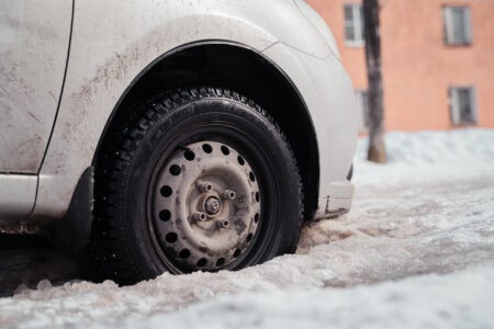 Синоптик рассказал, когда лучше менять резину на летнюю Синоптик рассказал, когда лучше менять резину на летнюю