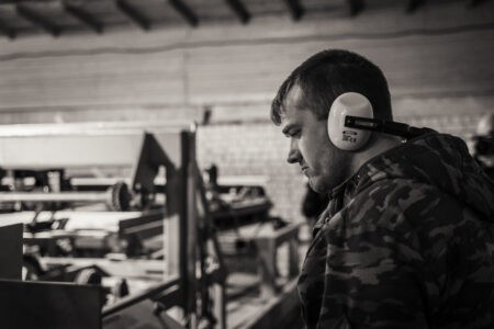 С 1 марта работодатели обязаны оплачивать вахтовикам проезд на работу и обратно С 1 марта работодатели обязаны оплачивать вахтовикам проезд на работу и обратно