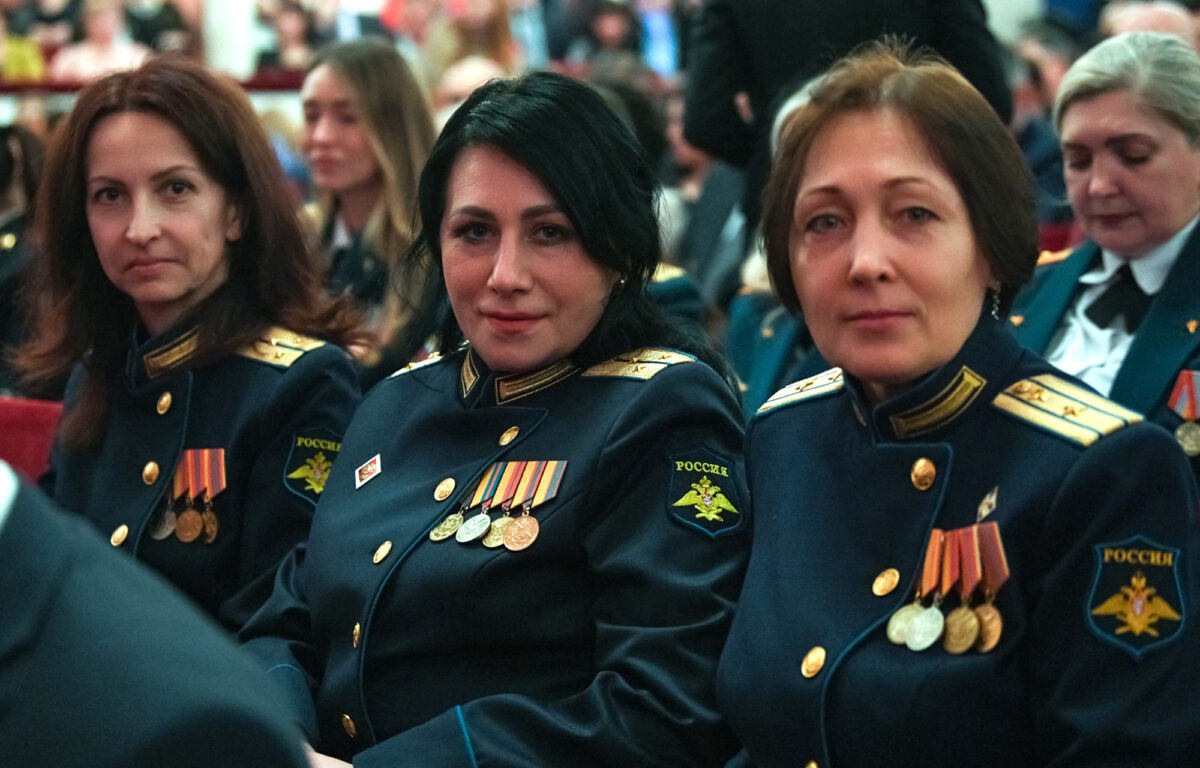 Губернатор Игорь Руденя вручил награды лучшим женщинам Тверской области