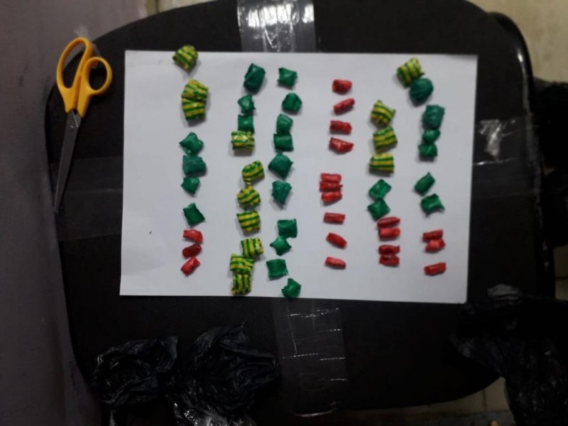 124 свёртка с героином нашли у приехавшего в Тверь наркокурьера