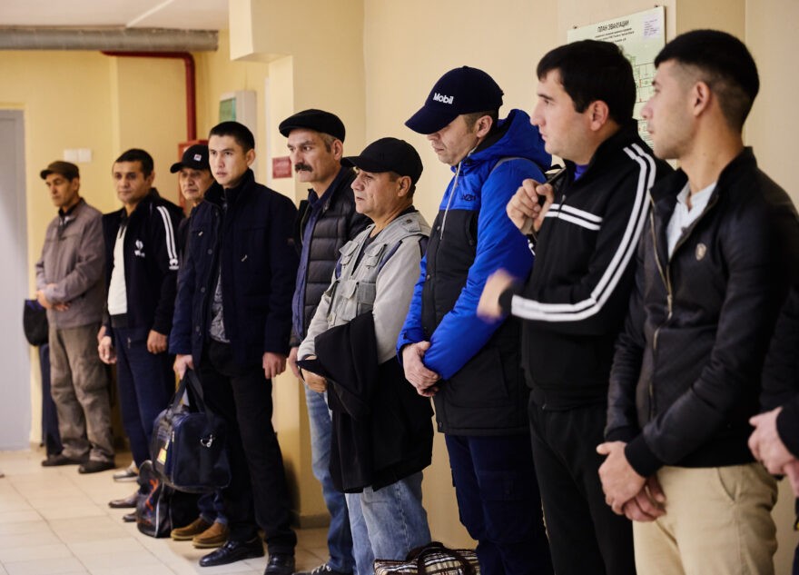 Журналистам тверских изданий рассказали об ответственности за фиктивную регистрацию иностранных граждан