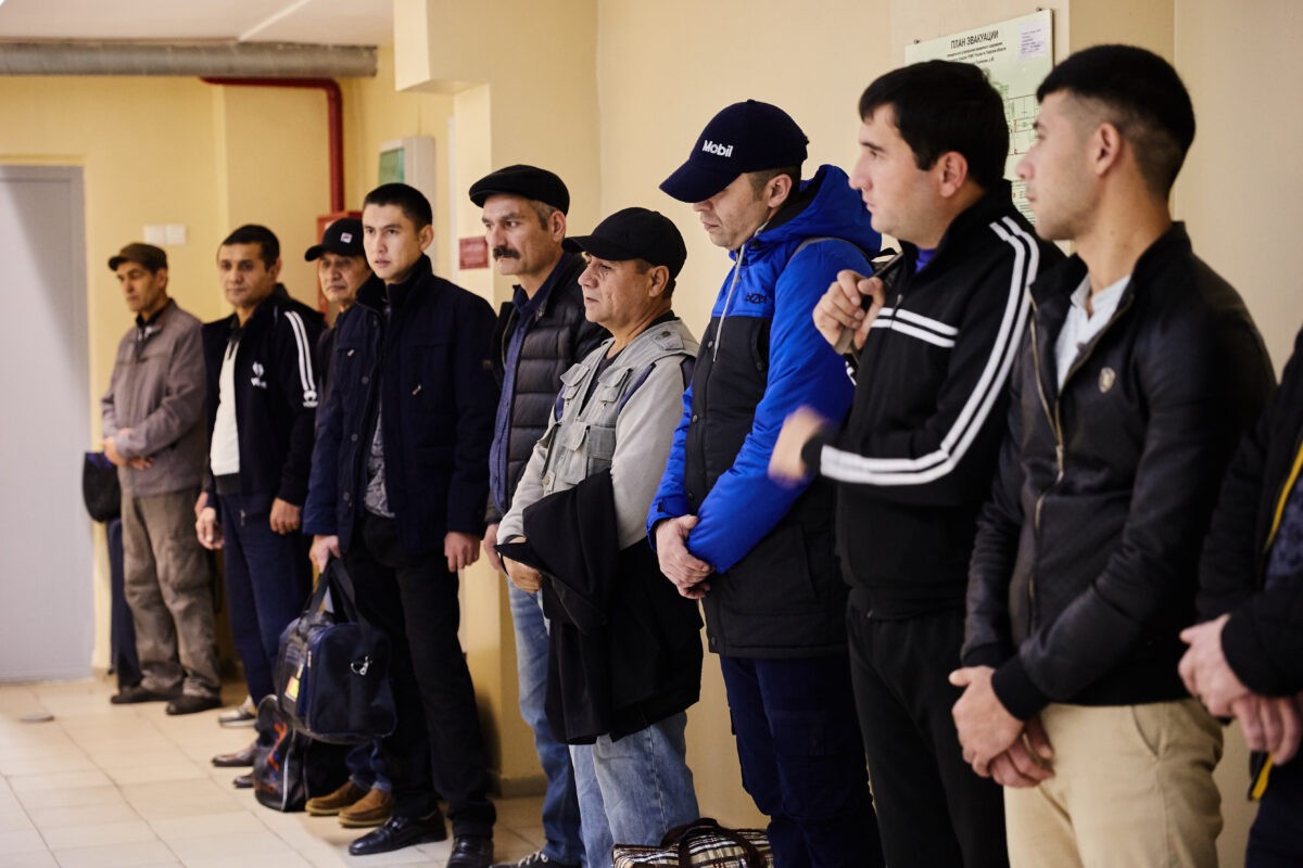 Журналистам тверских изданий рассказали об ответственности за фиктивную регистрацию иностранных граждан