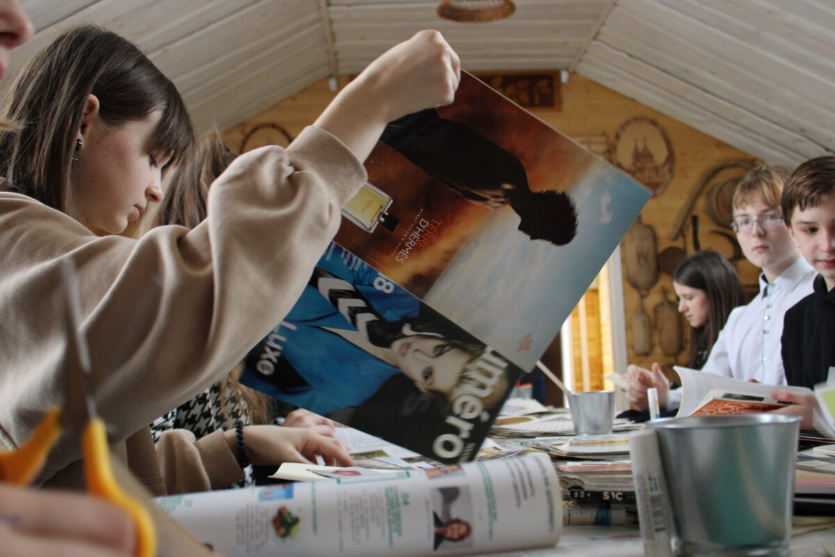 Школьники Тверской области создали галерею коллажей о своем городе