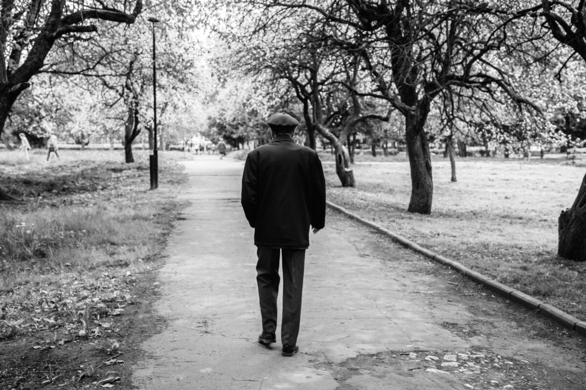 В Твери ищут пожилого мужчину в вельветовой куртке