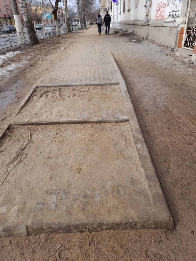 Жители Твери жалуются на грязные городские улицы